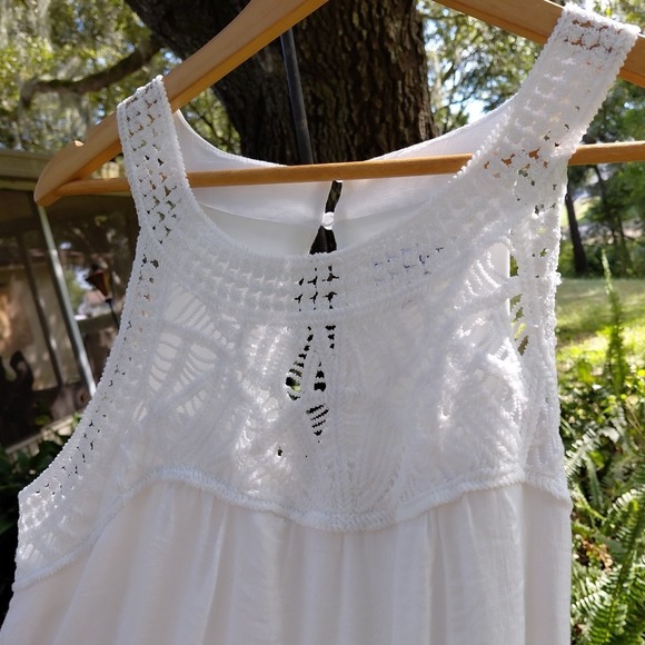 Luxology Halter Neck Crocheted Lace Tiered Lined Sz Small S Resort Cruise Dress - Picture 4 of 12